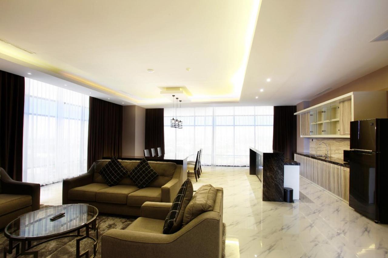Grand Karlita Hotel Purwokerto Εξωτερικό φωτογραφία