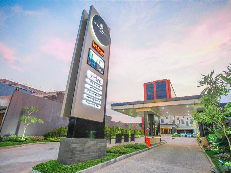 Grand Karlita Hotel Purwokerto Εξωτερικό φωτογραφία
